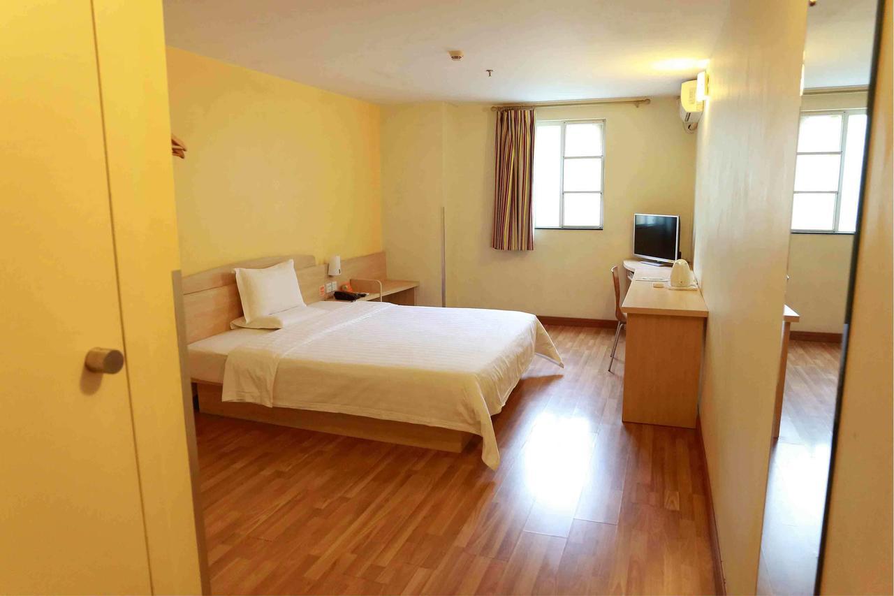 7Days Inn Zhongshan San Xiang Market تشونغشان الغرفة الصورة