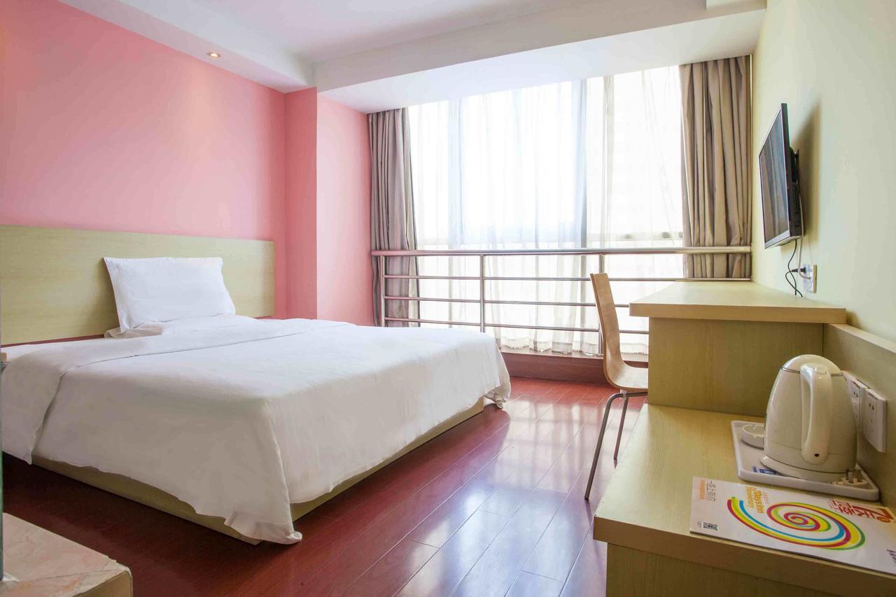 7Days Inn Zhongshan San Xiang Market تشونغشان الغرفة الصورة